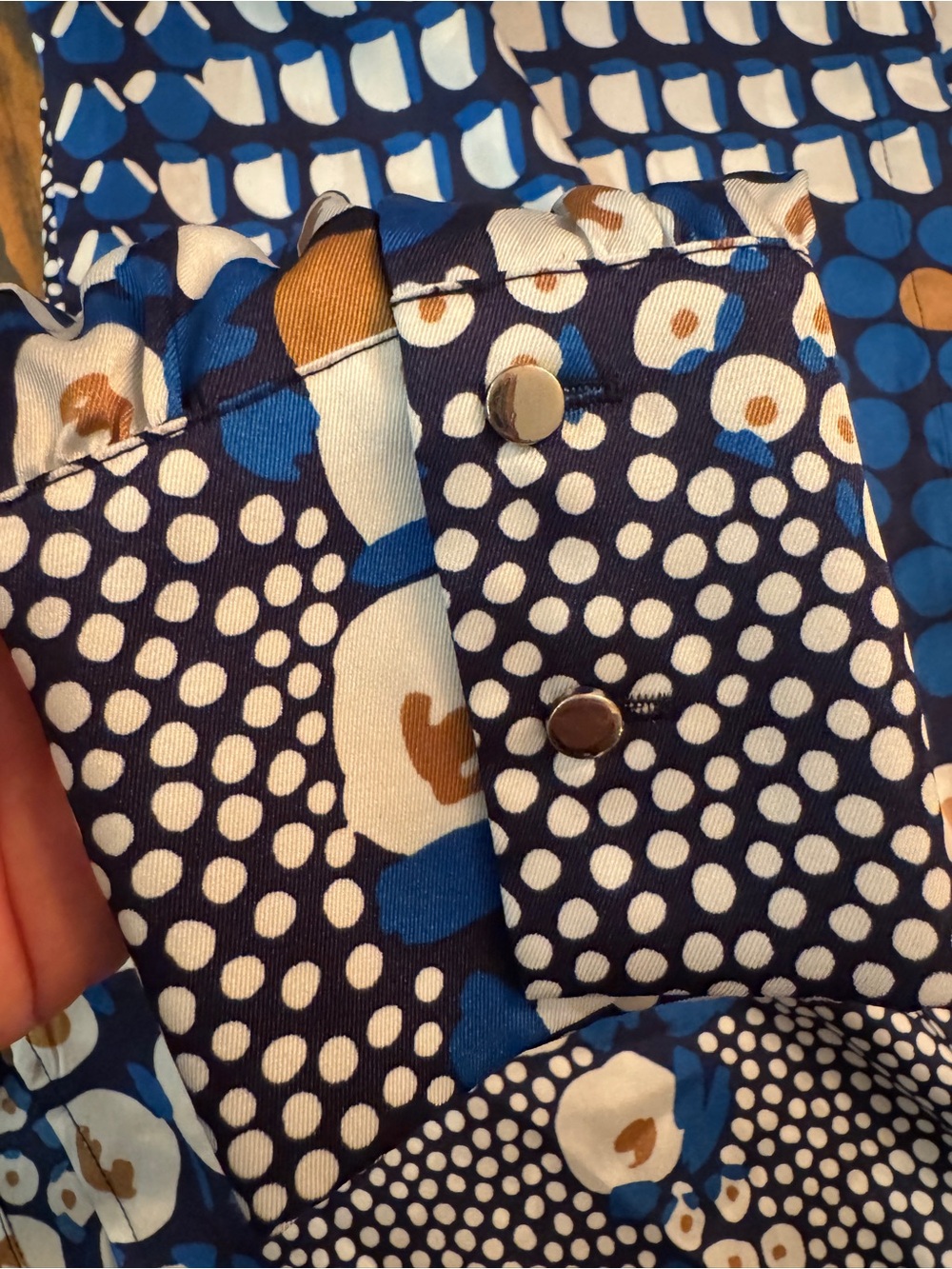 Chico’s Blue Geometric Leopard Print Blouse Size 1 Medium - Picture 5 of 5